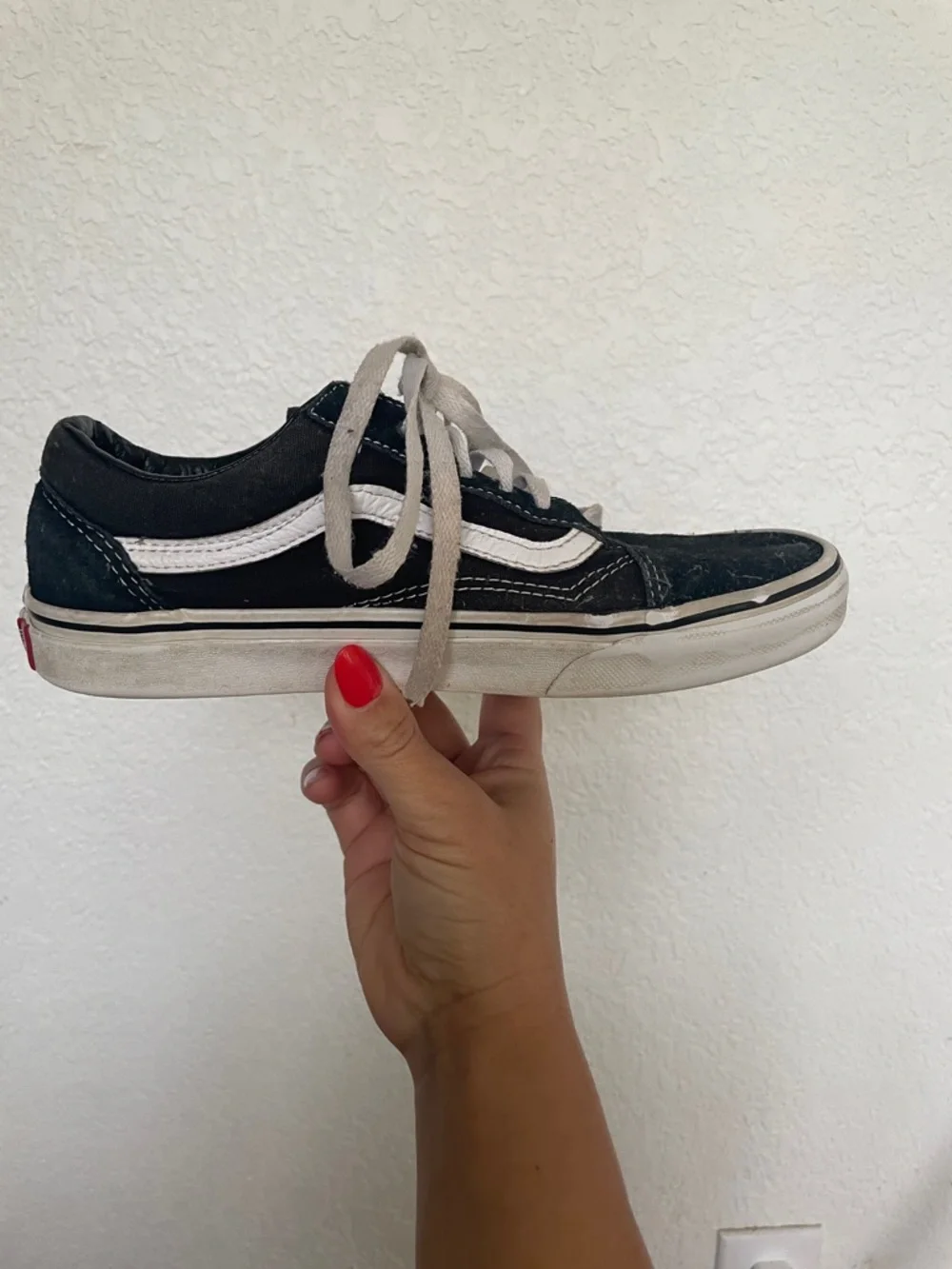 Vans - Picture 2 of 6